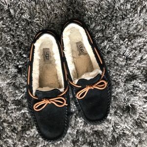 UGG Dakota moccasins
