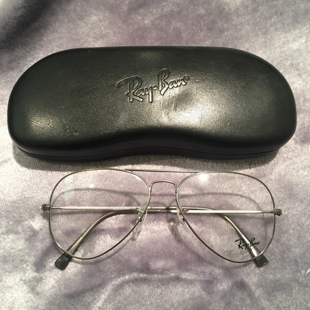 Ray•Ban Silver Aviator Optic glasses.