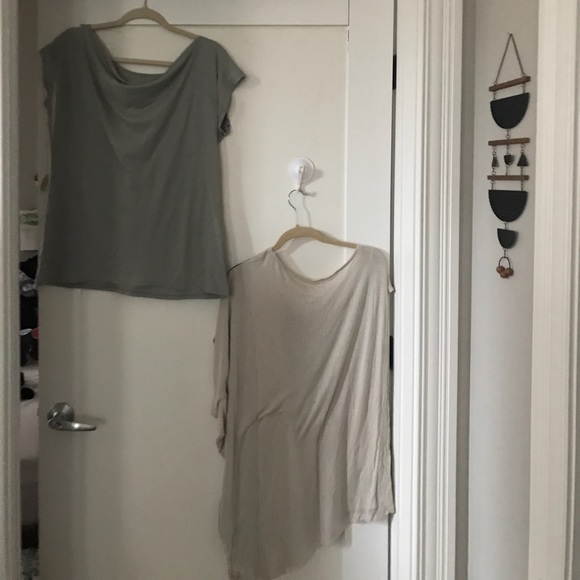 Two Express Size Large Tops - Picture 3 of 5