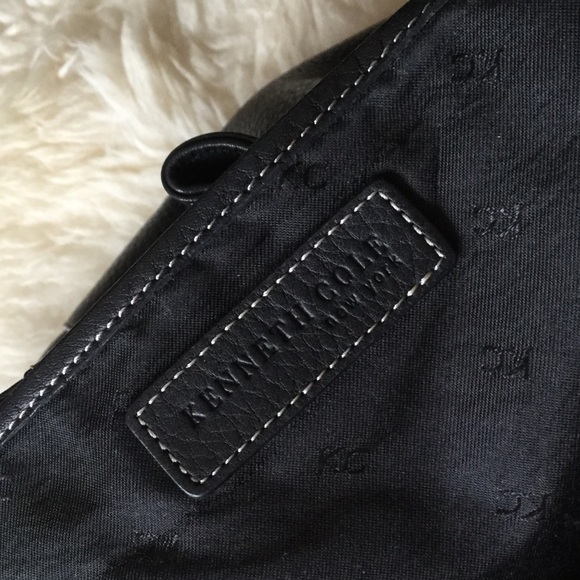 Kenneth Cole Black Handbag - Picture 2 of 5