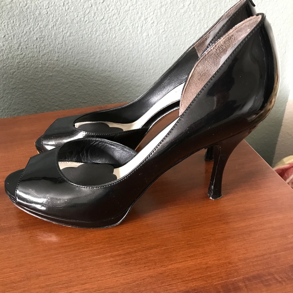Via Spiga patent leather peep toe heels