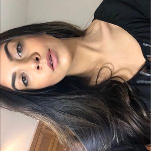 Meet your Posher, Julia