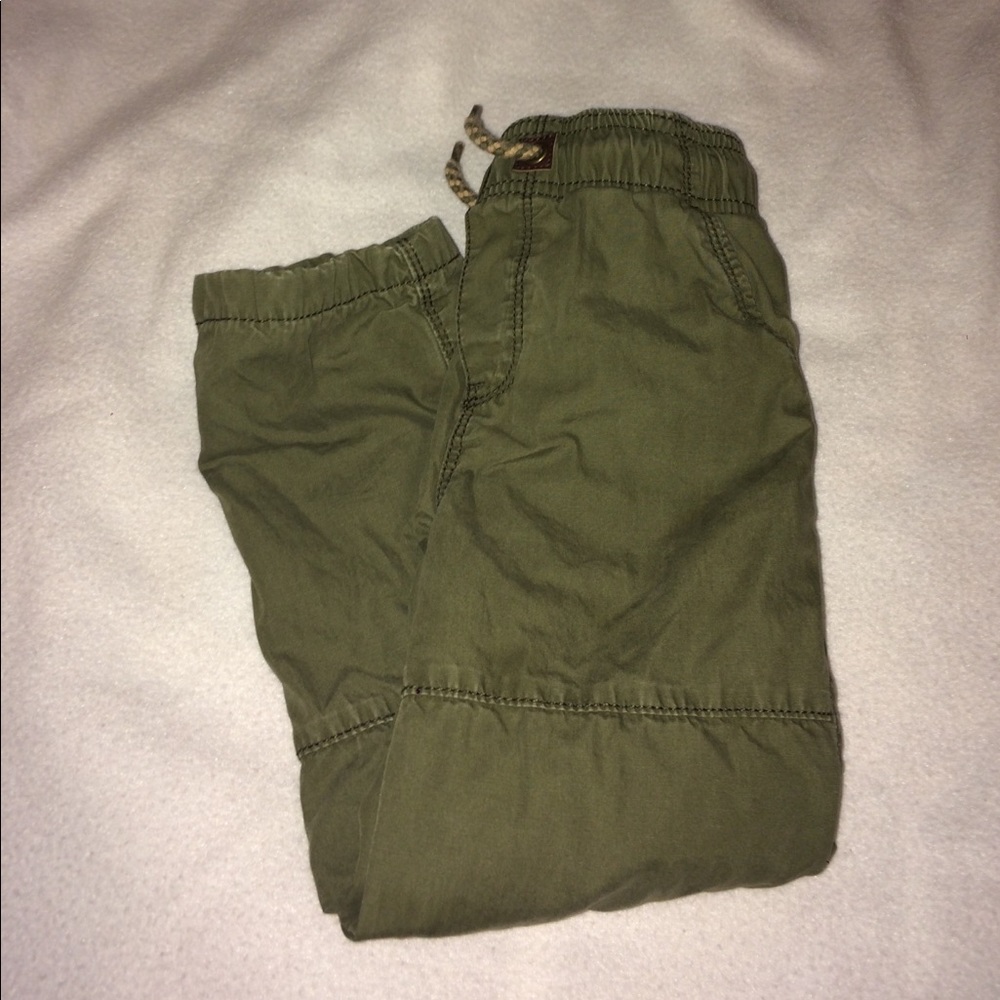 Army green cargo pants