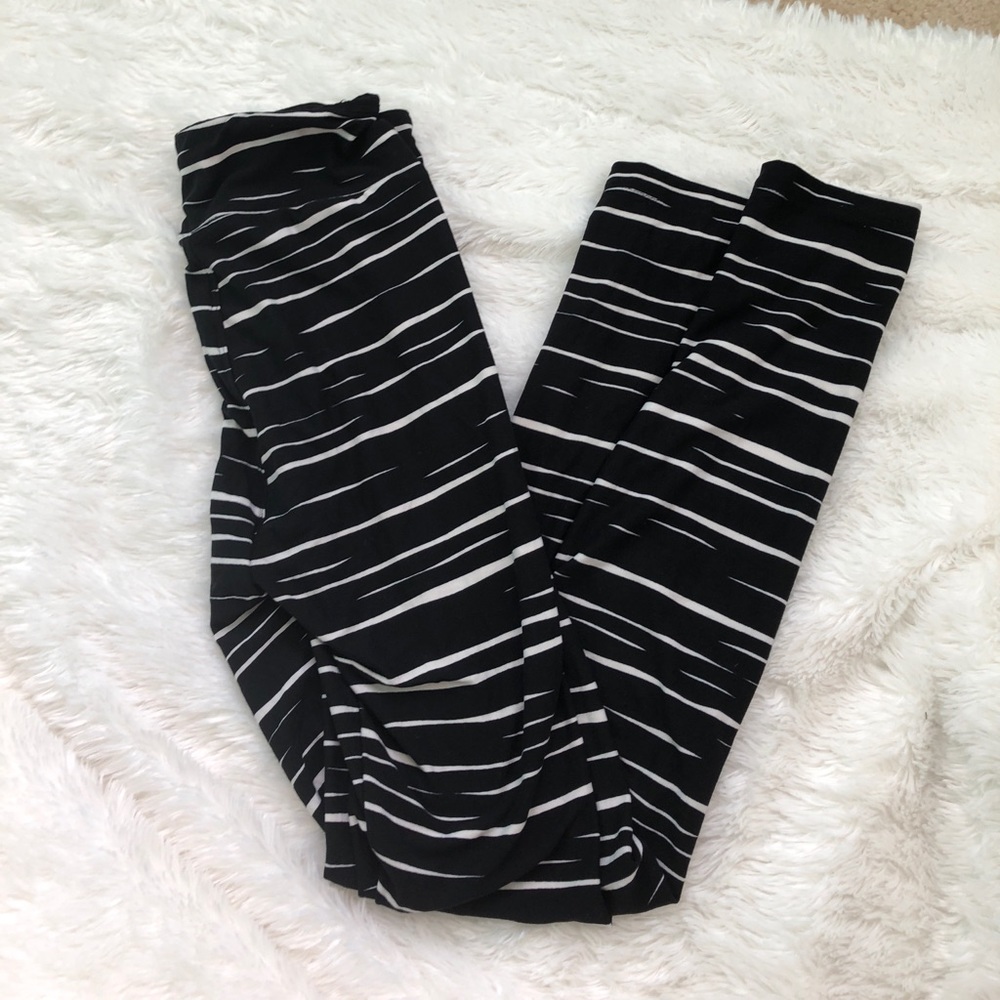 Lularoe Black and White