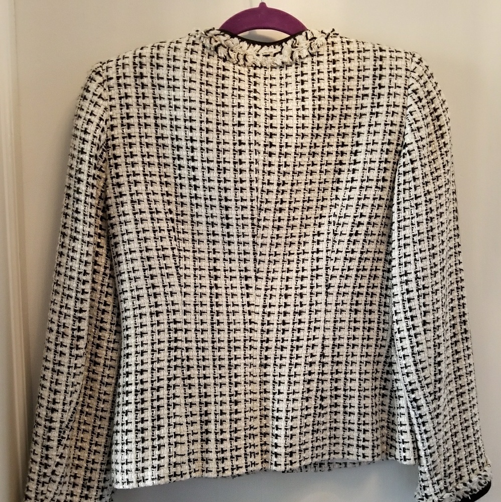 Tahari by Arthur S. Levine jacket. - Picture 3 of 3
