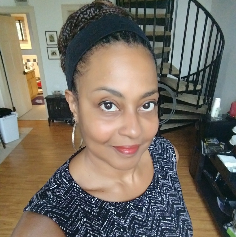 Meet your Posher, Stephanie