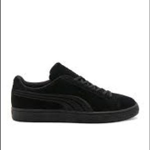 PUMA Suede (All Black)