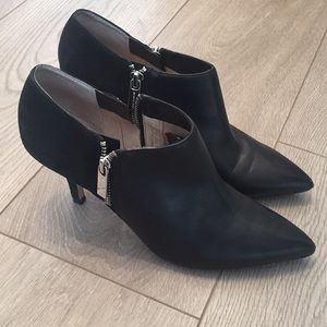 Michael Kor women’s boots