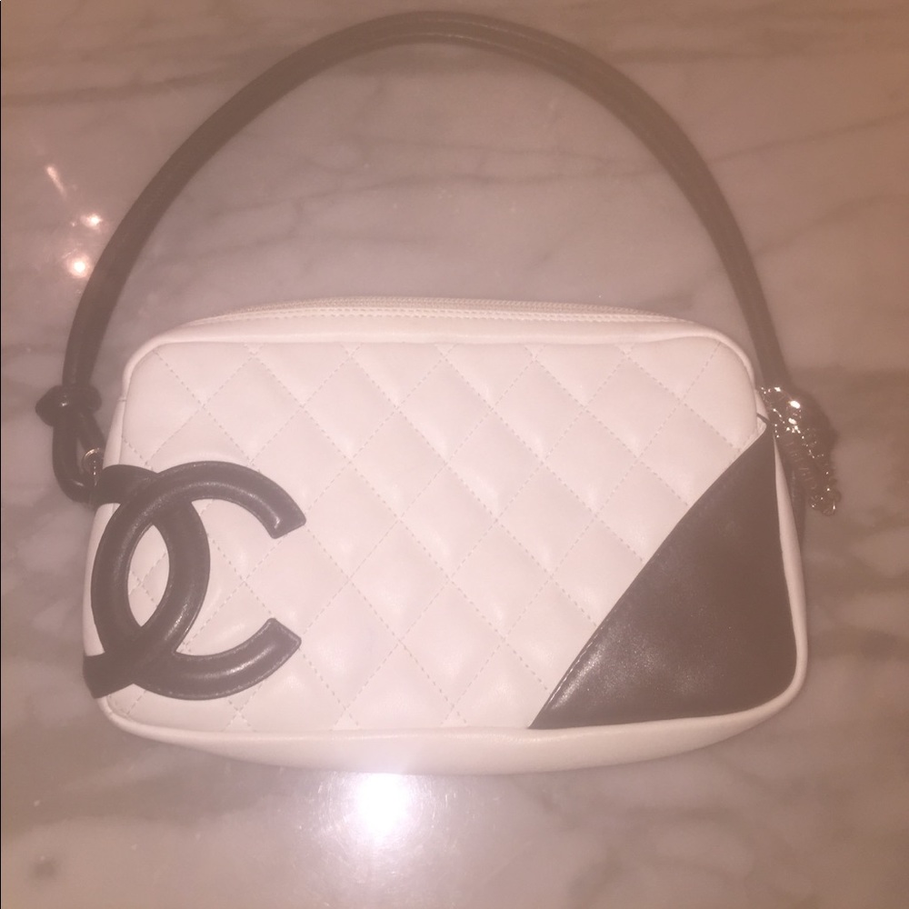 🖤Authentic Chanel Ligne Cambon Pochette🖤