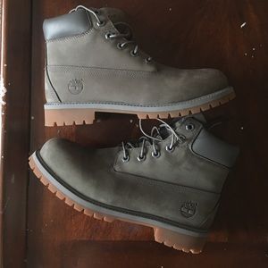 Brand New Timberland Boots Gray s 6.5