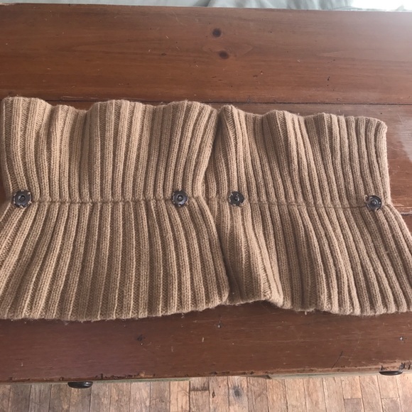 Michael Kors 100% Wool Multiway Scarf - Picture 6 of 6