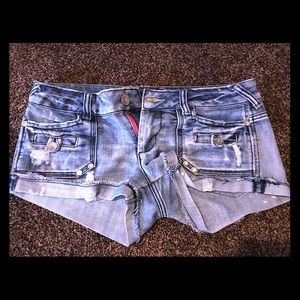 Almost Famous Denim Shorts Size 5 (small)
