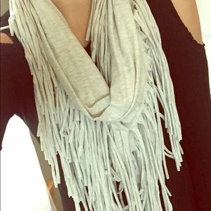 Fringe scarf