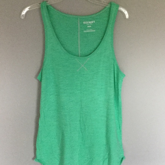 Old navy tank tops - Picture 3 of 5