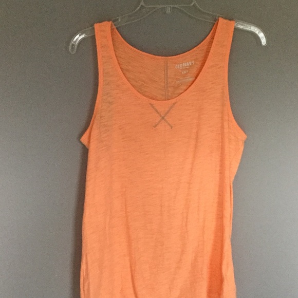 Old navy tank tops - Picture 4 of 5