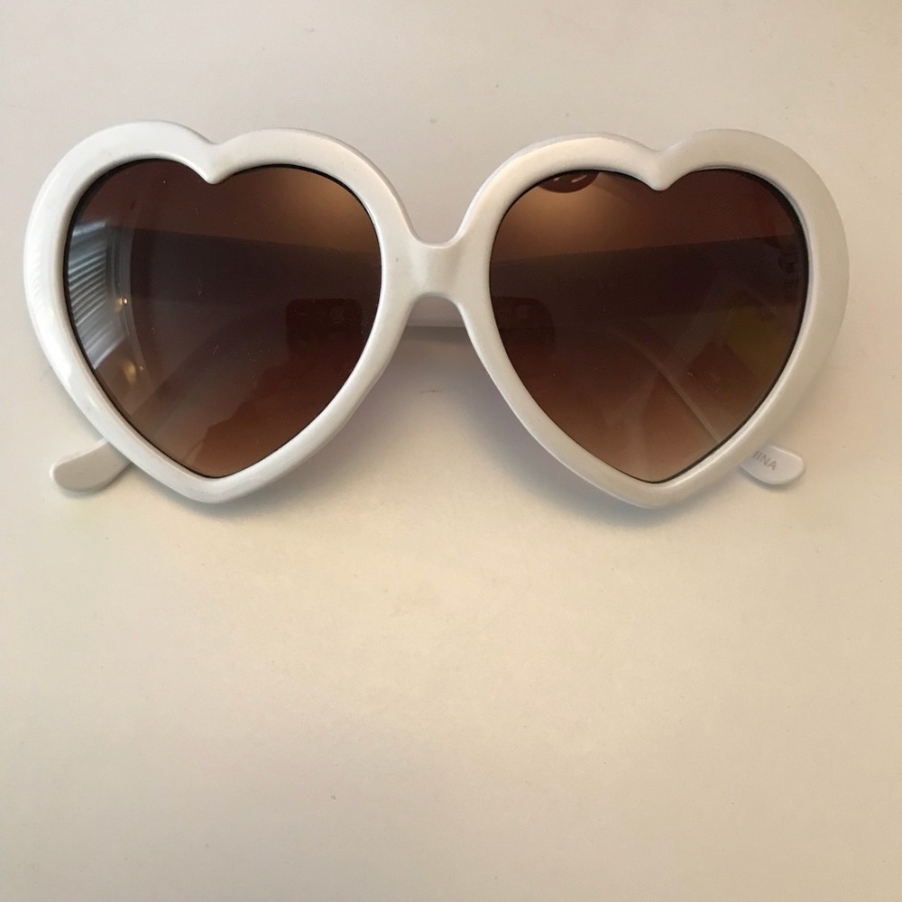 ban.do heart glasses