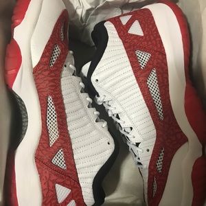 Jordan Retro 11 Low DS