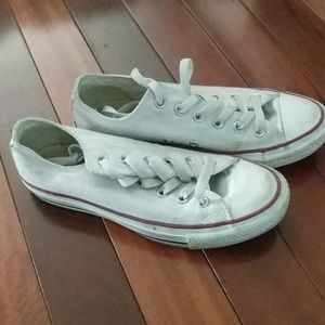 White converse all 🌟 star