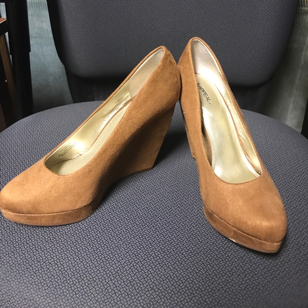 X appeal camel wedges size 7