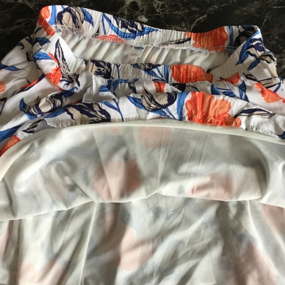 Floral skirt - Picture 3 of 3