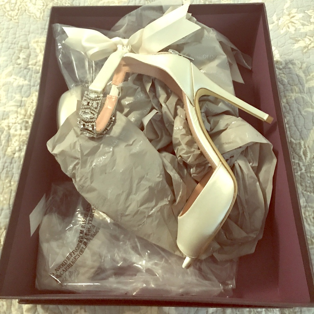 NITB WEDDING SHOES WITH RHINESTONES!!!!