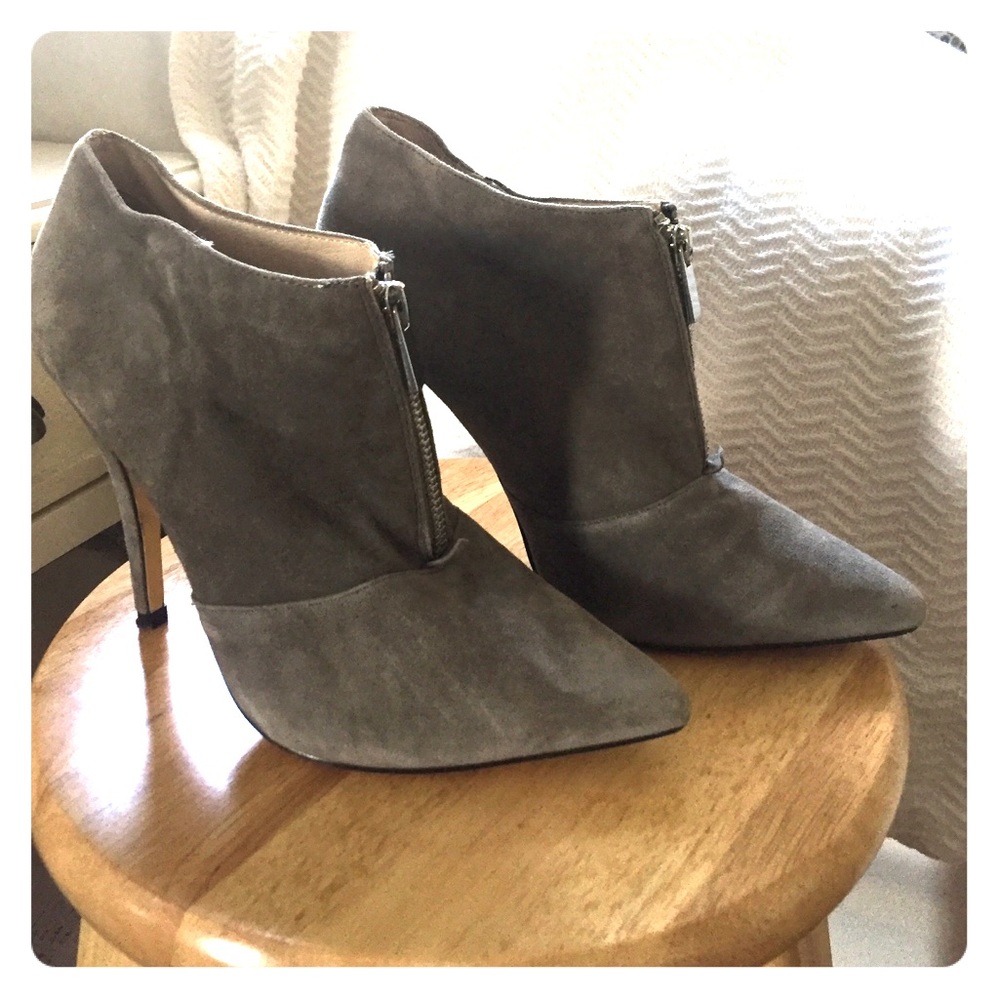 Grey suede ALDO zip up heel