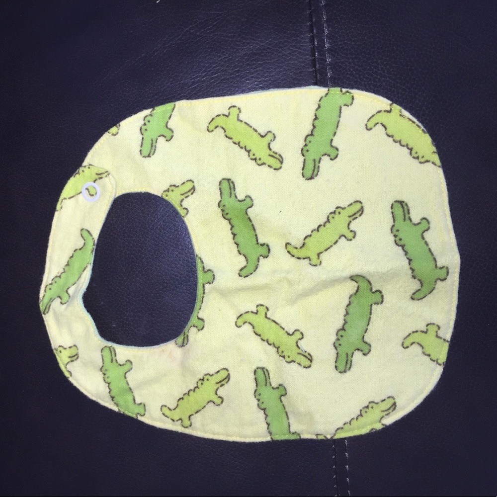 0-3months dual sided bib beautiful delicate