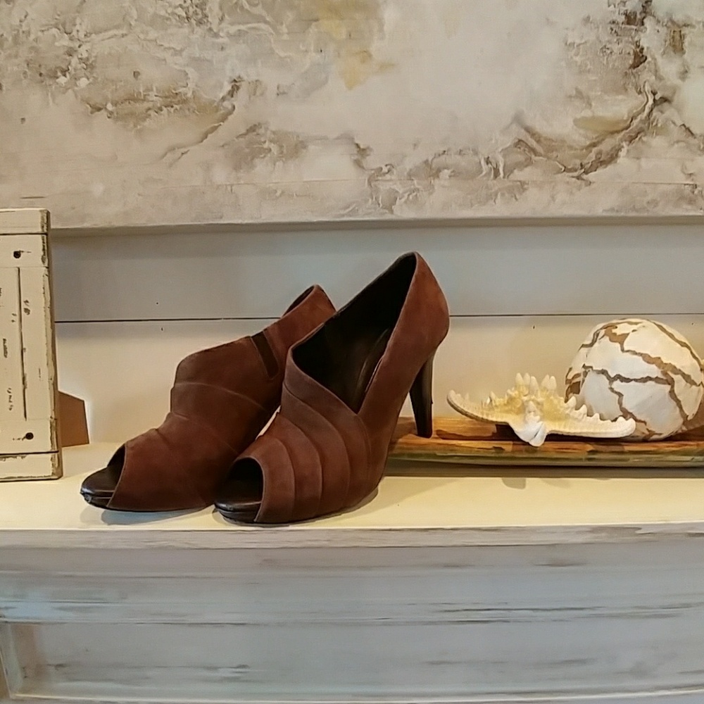 Donald J. Pliner Heels