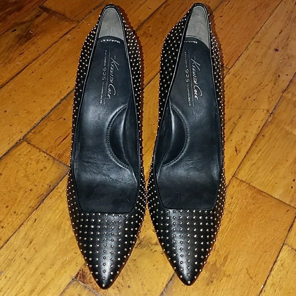 Never worn Kenneth Cole Studded Pumps