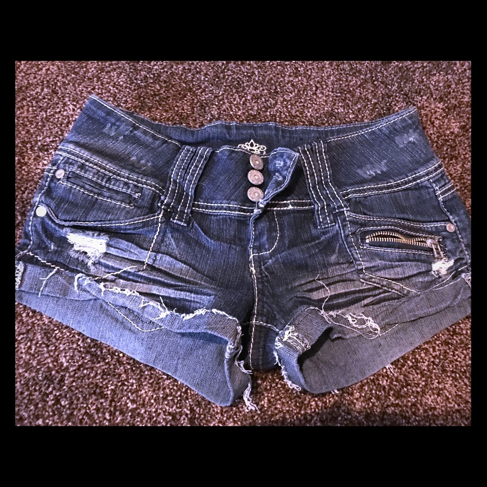Almost famous size 5 denim shorts with stretch