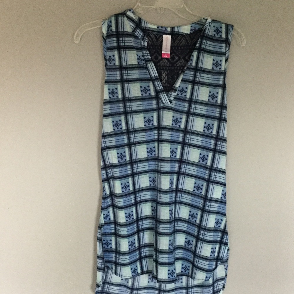 No Boundaries tunic tank top