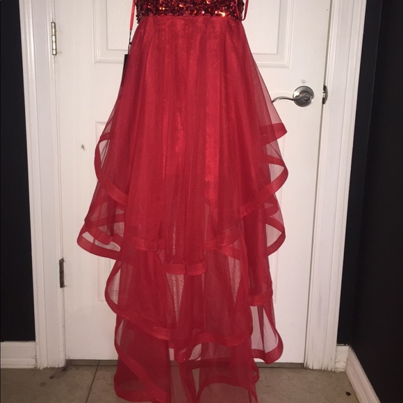 Red high-low formal dress - Picture 5 of 5
