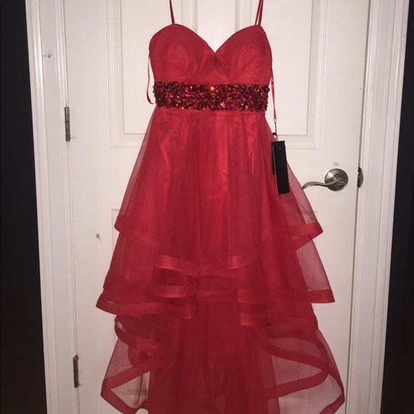 Red high-low formal dress - Picture 1 of 5