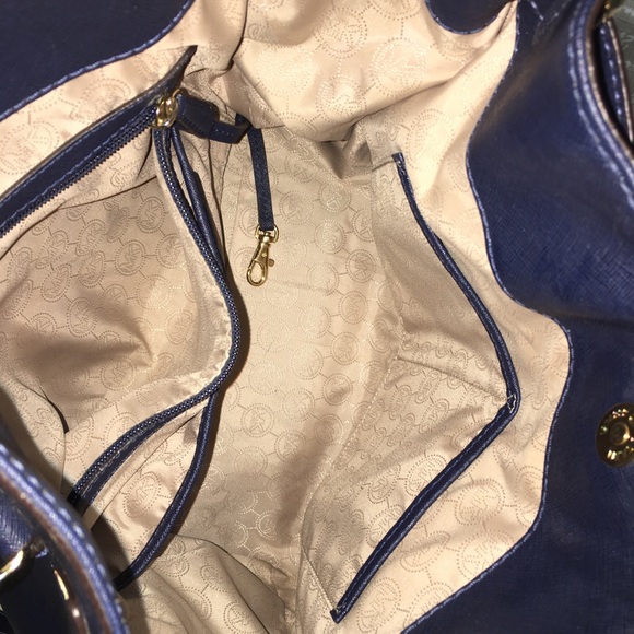 Authentic Michael Kors - Picture 3 of 4