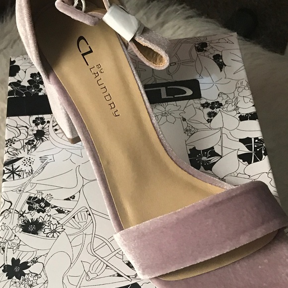 Chinese Laundry velvet heels - Picture 3 of 4