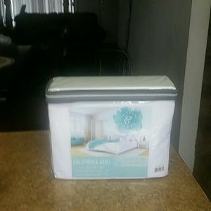 Sutton & Perry Brand new Sheet set 100% cotton