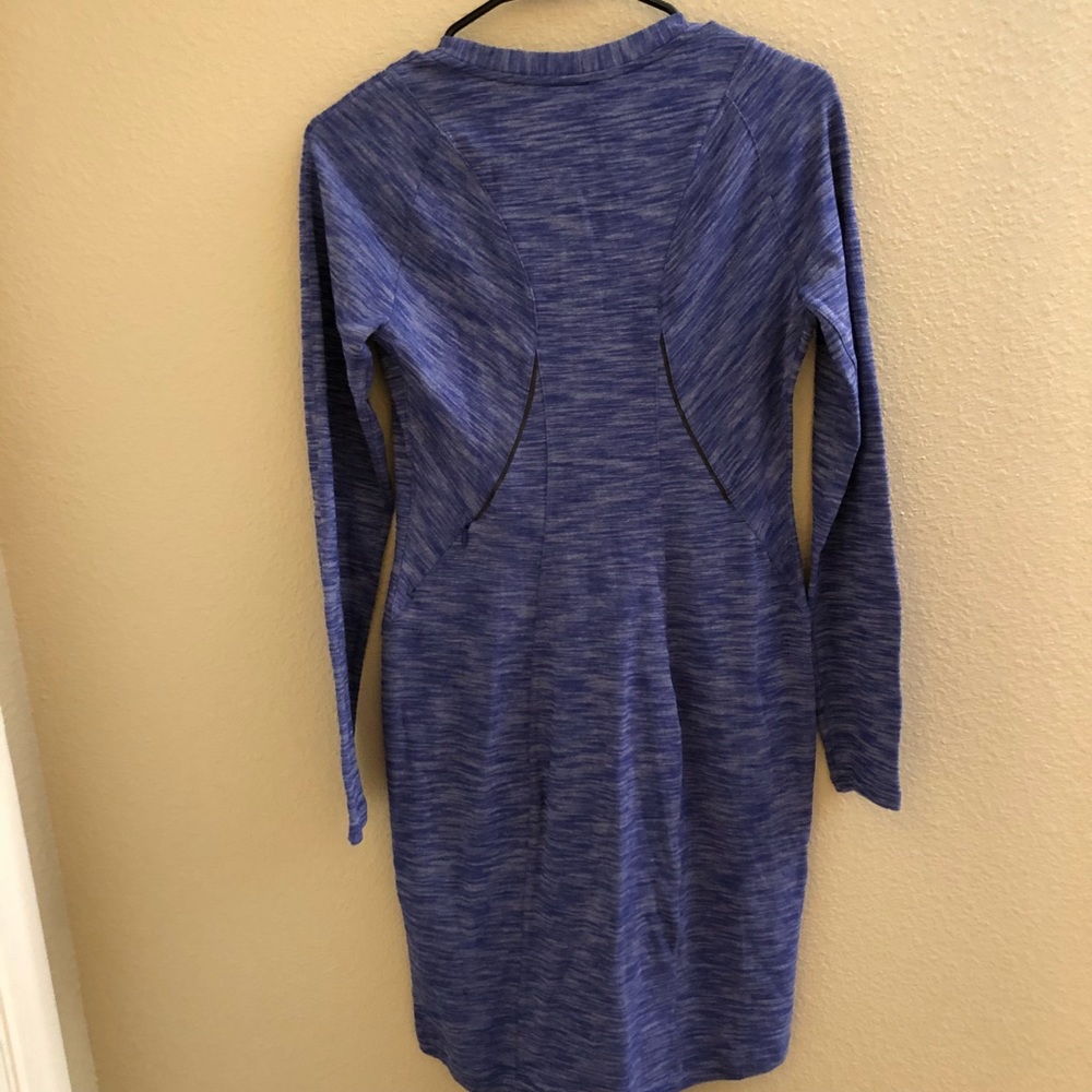 Lululemon &go Where-To Dress *Long Sleeve - Picture 5 of 6