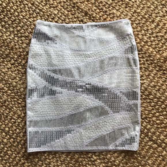 WHBM sequin pencil skirt - Picture 2 of 5