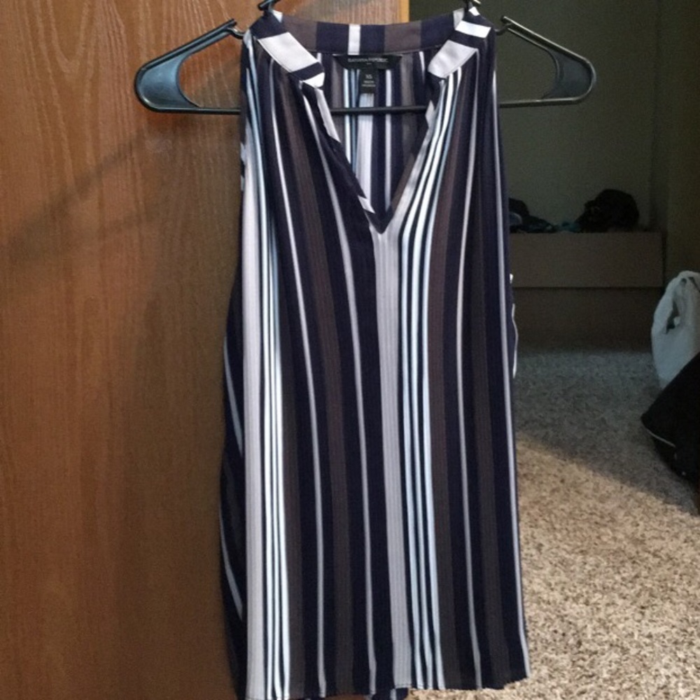 Beautiful banana republic striped sleeveless top