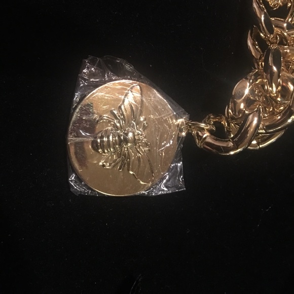 NWOT Express honeybee 🐝 link bracelet, gold - Picture 3 of 5