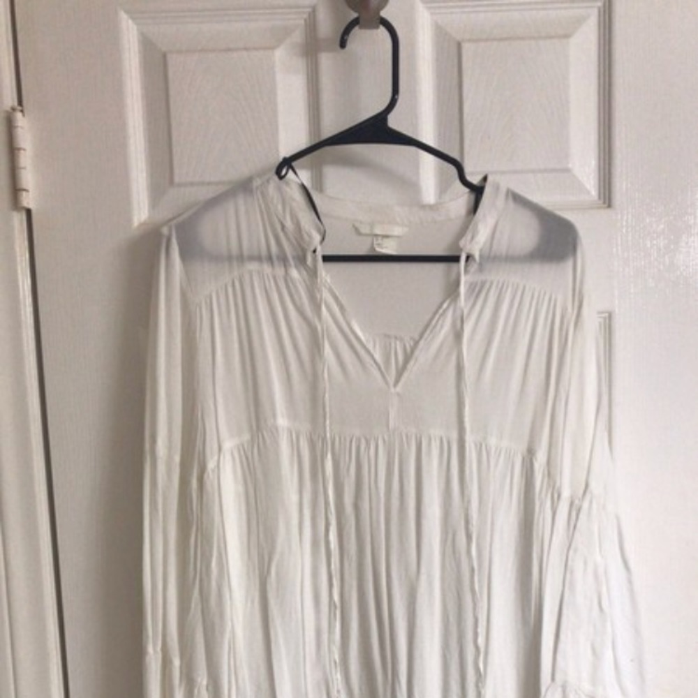 White flowy blouse