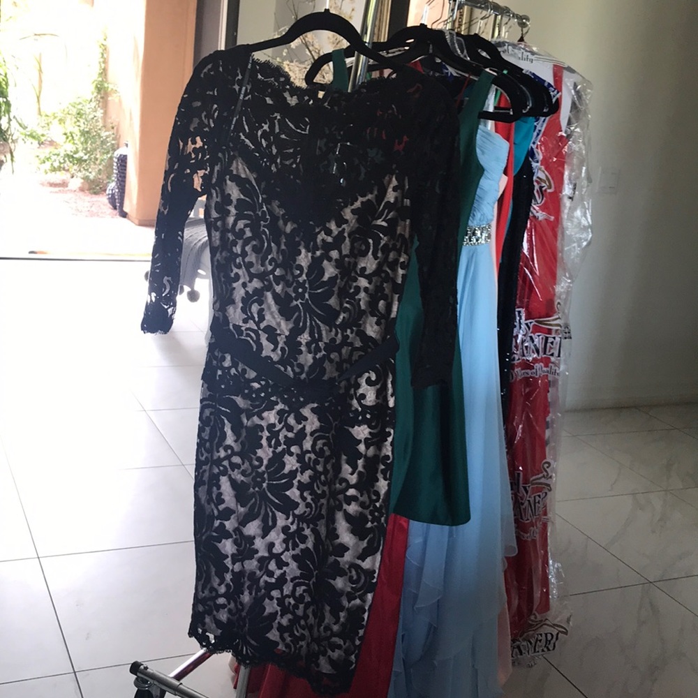 Black lacey dress