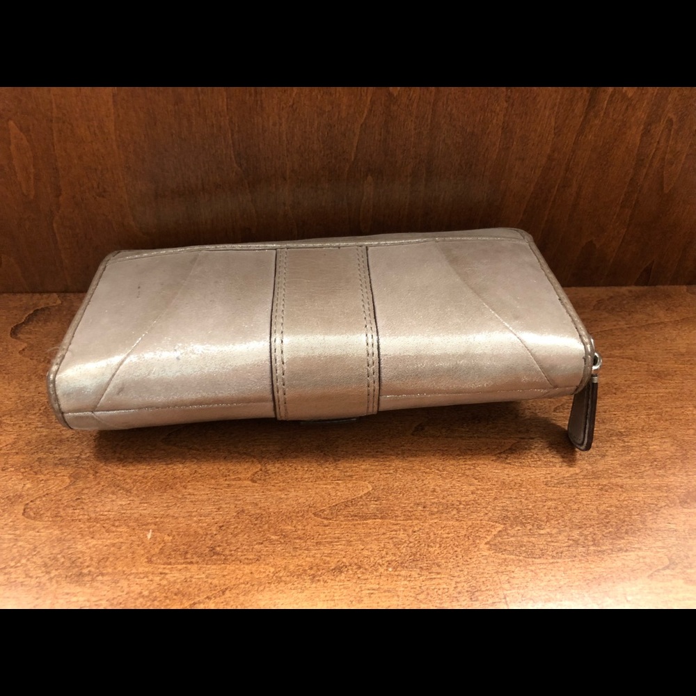 Coach shoulder bag and wallet - Picture 6 of 8