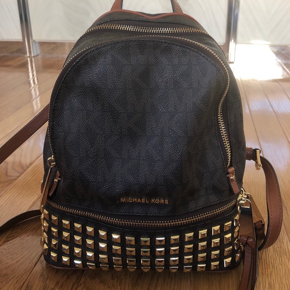 Michael Kors Handbags - 🔥Black Friday deal Michael Kors backpack