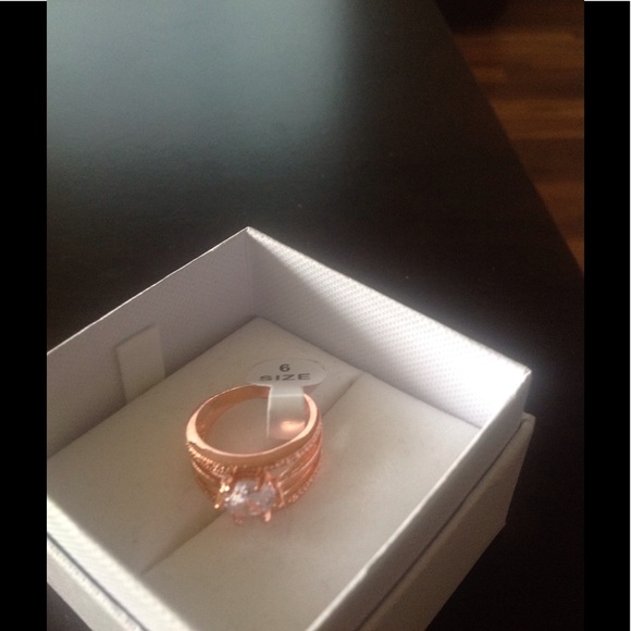 New rose gold color fashion jewelry ring - Picture 5 of 5