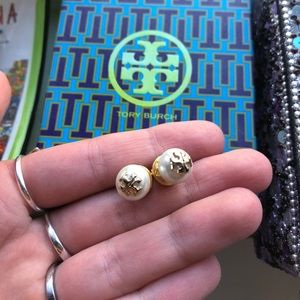 Tory Burch Pearl Studs