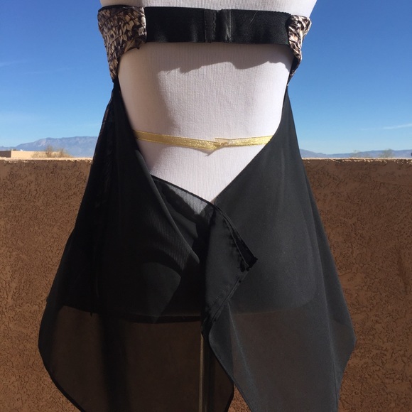 Tube Top Blouse - Picture 2 of 4