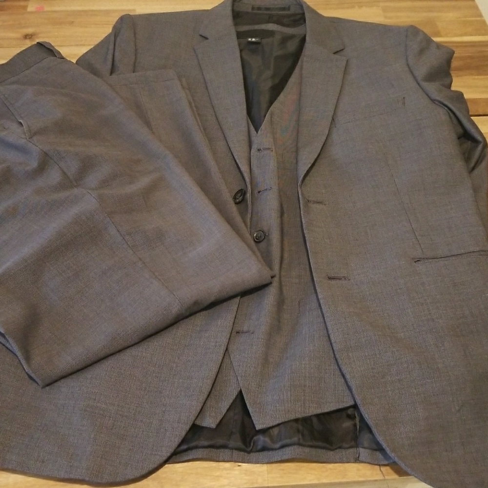 H&M  Gray suit