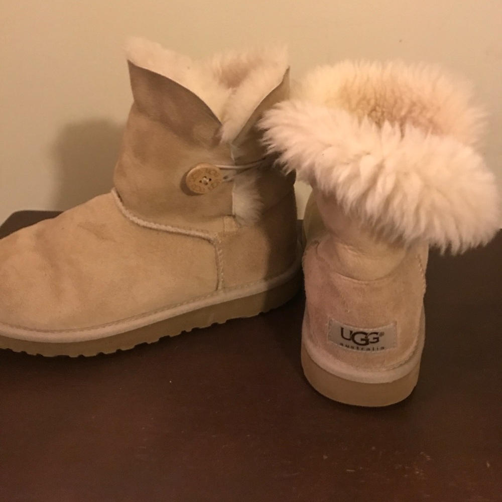 Kids 3 uggs