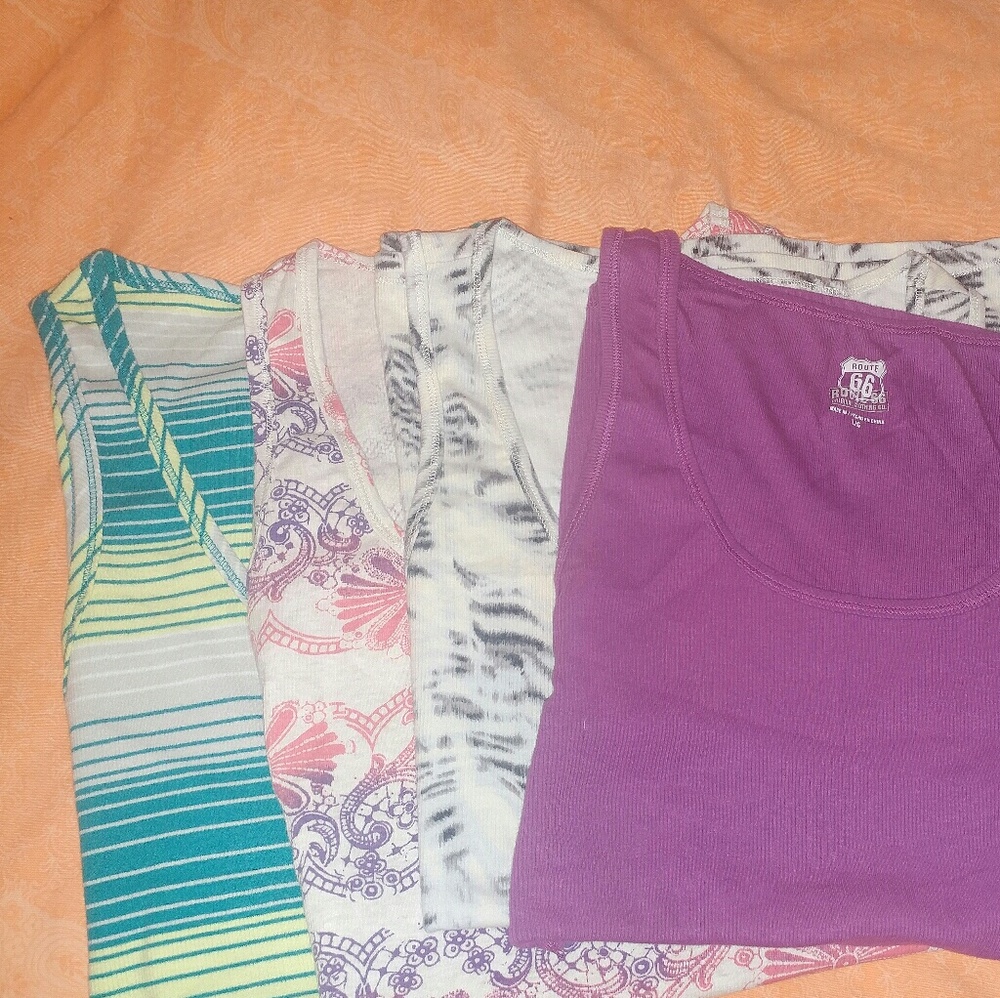 **bundle**Tank tops!